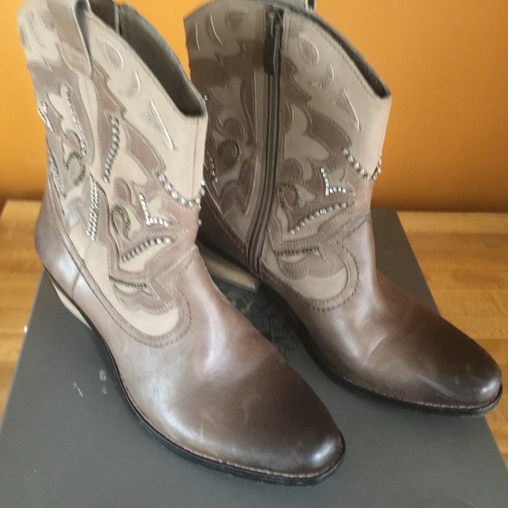 Vince Camuto booties